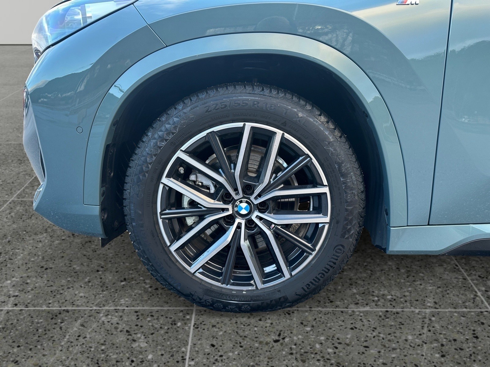 BMW iX1