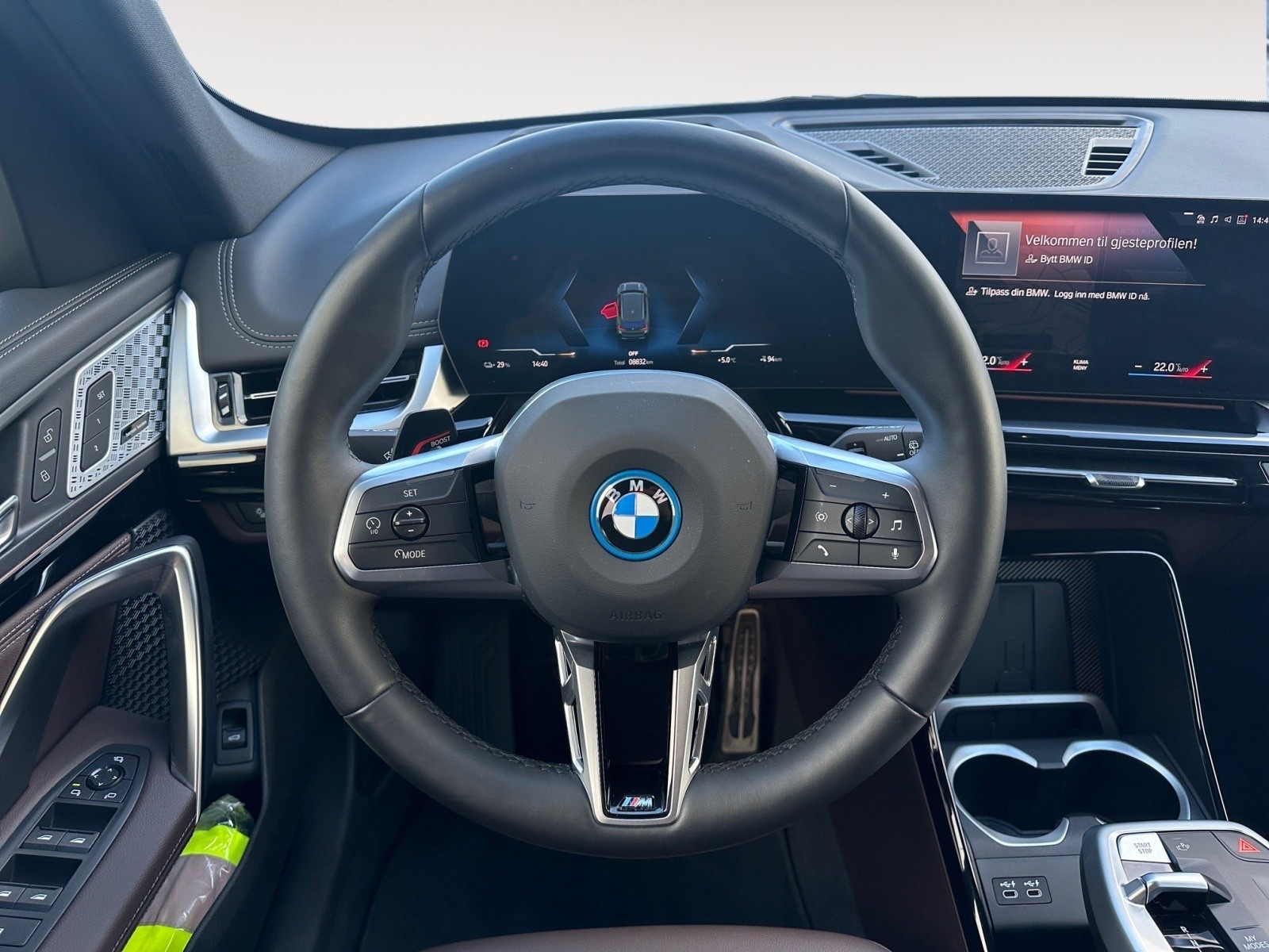 BMW iX1