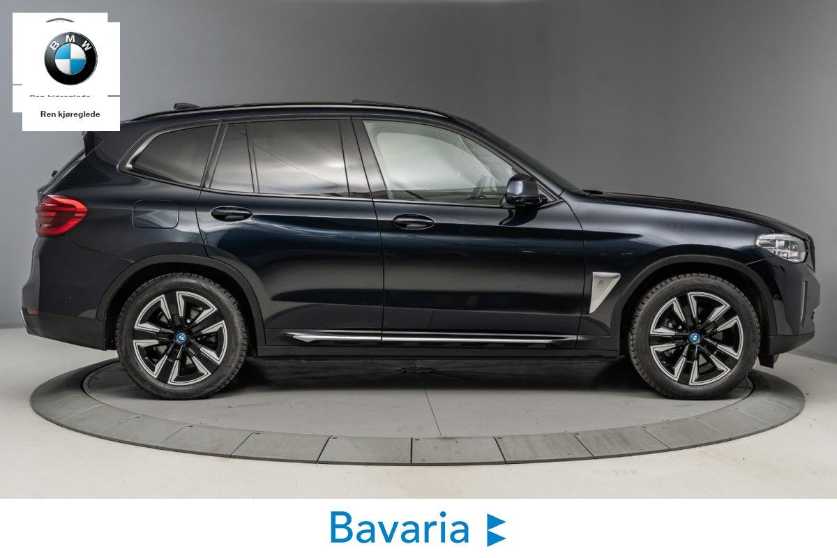 BMW iX3