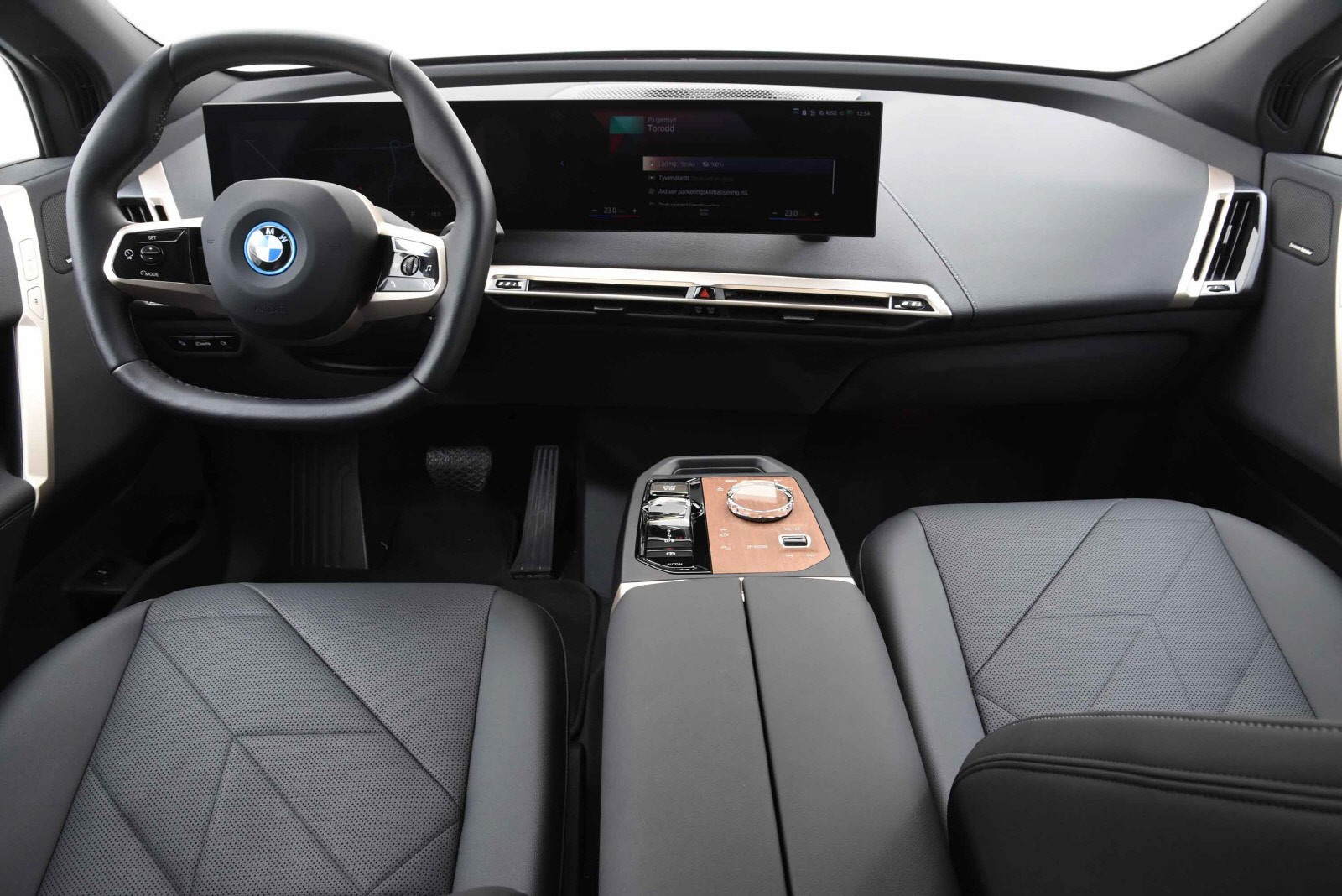 BMW iX xDrive 40