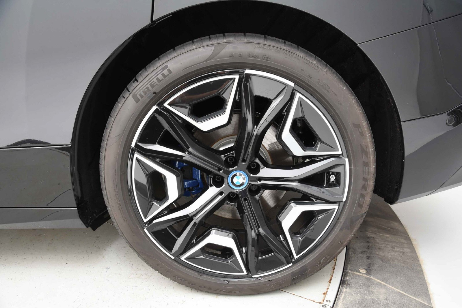 BMW iX xDrive 40