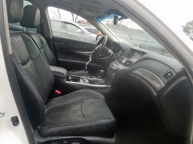 Infiniti Q70 3.7 2015