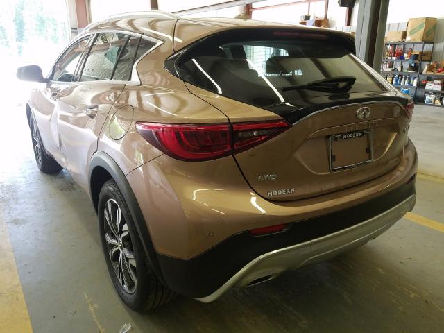 Infiniti QX30 Base 2017