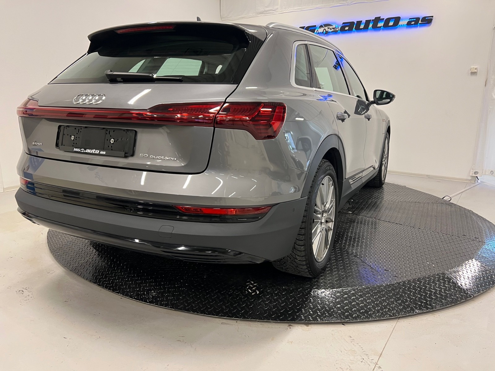 Audi e-tron
