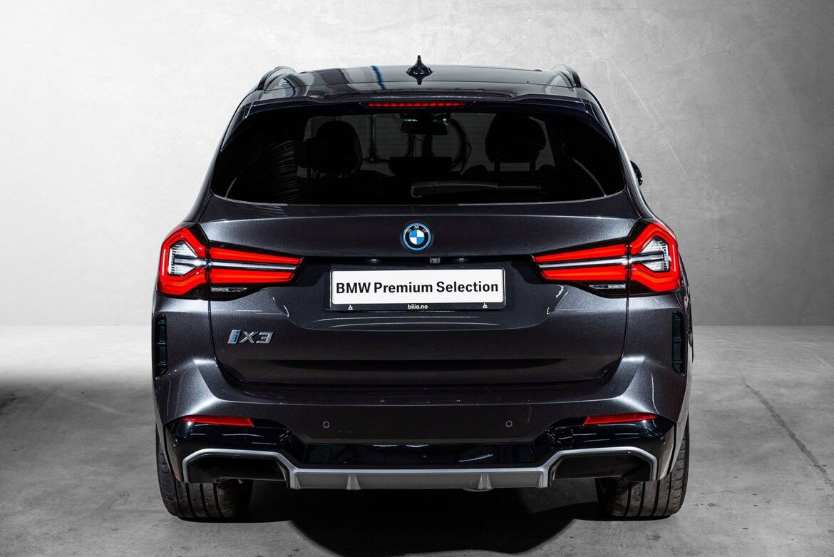 BMW iX3