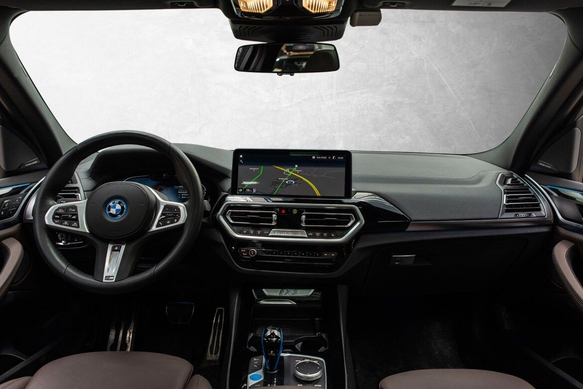 BMW iX3