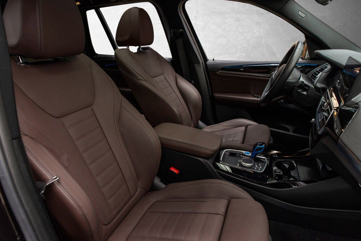 BMW iX3