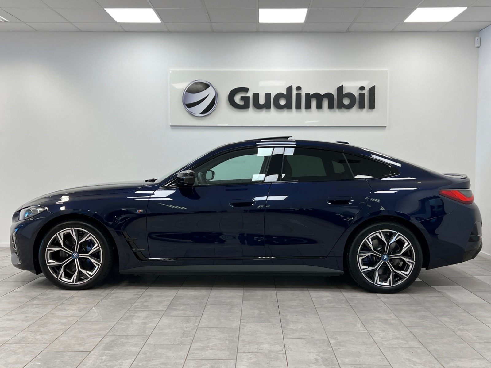 BMW i4 M50