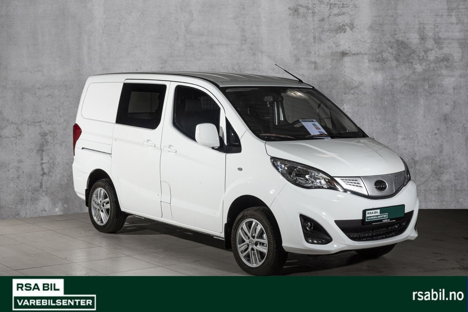 BYD T3