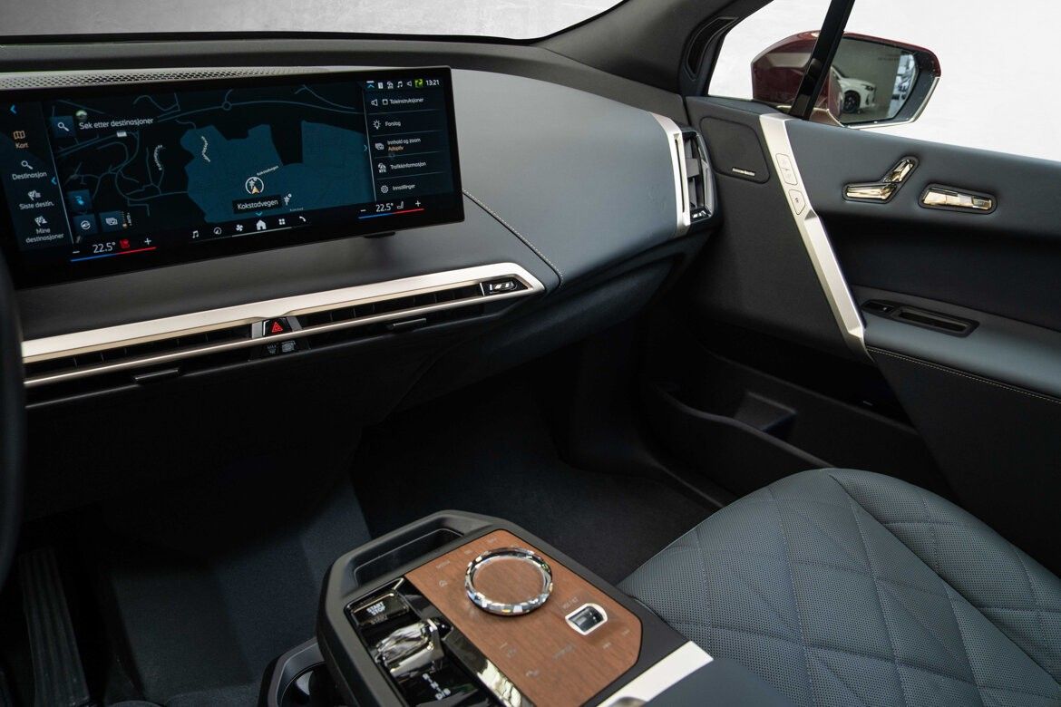 BMW iX xDrive 40