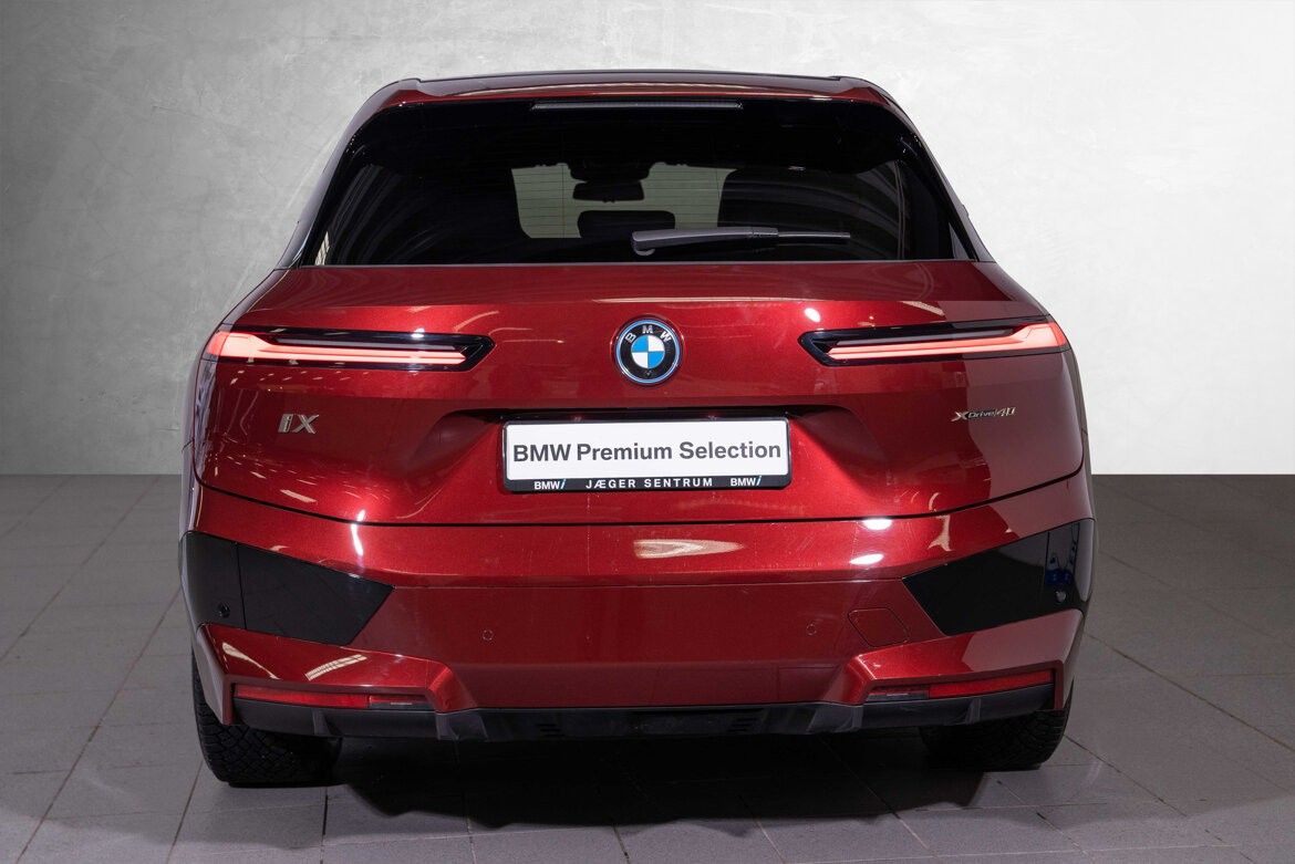 BMW iX xDrive 40