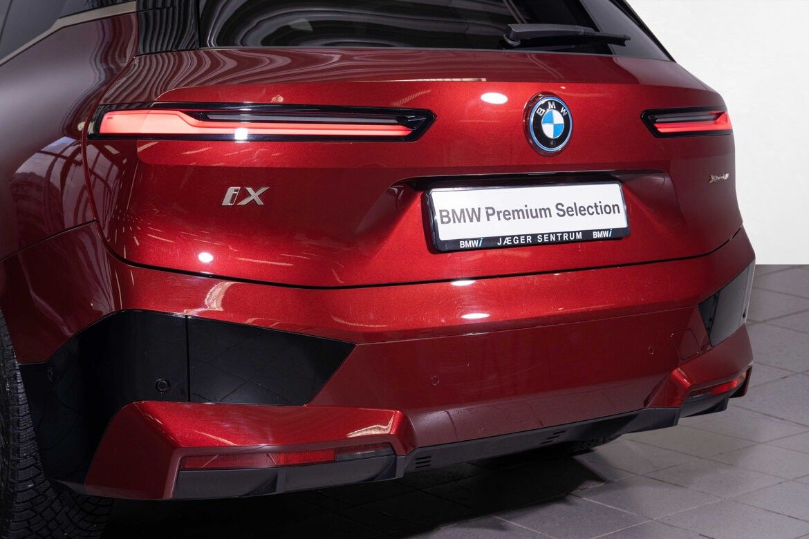 BMW iX xDrive 40