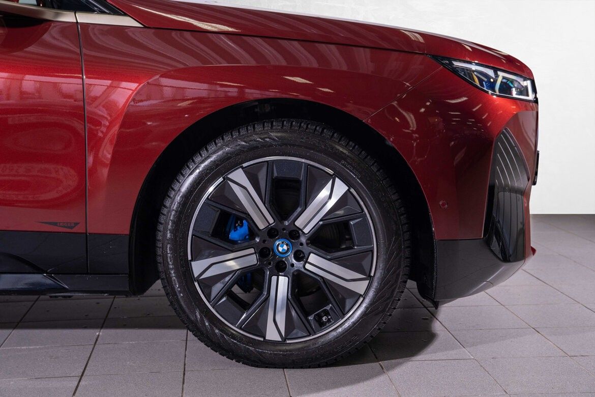 BMW iX xDrive 40