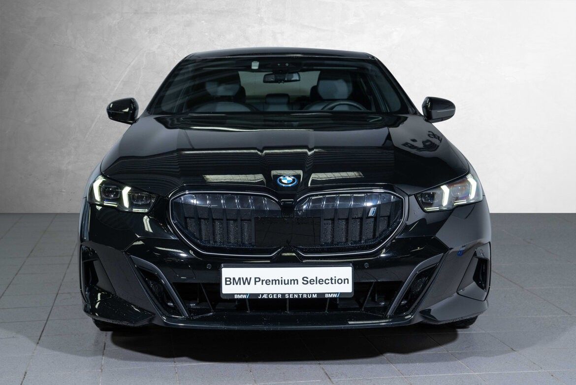 BMW i5