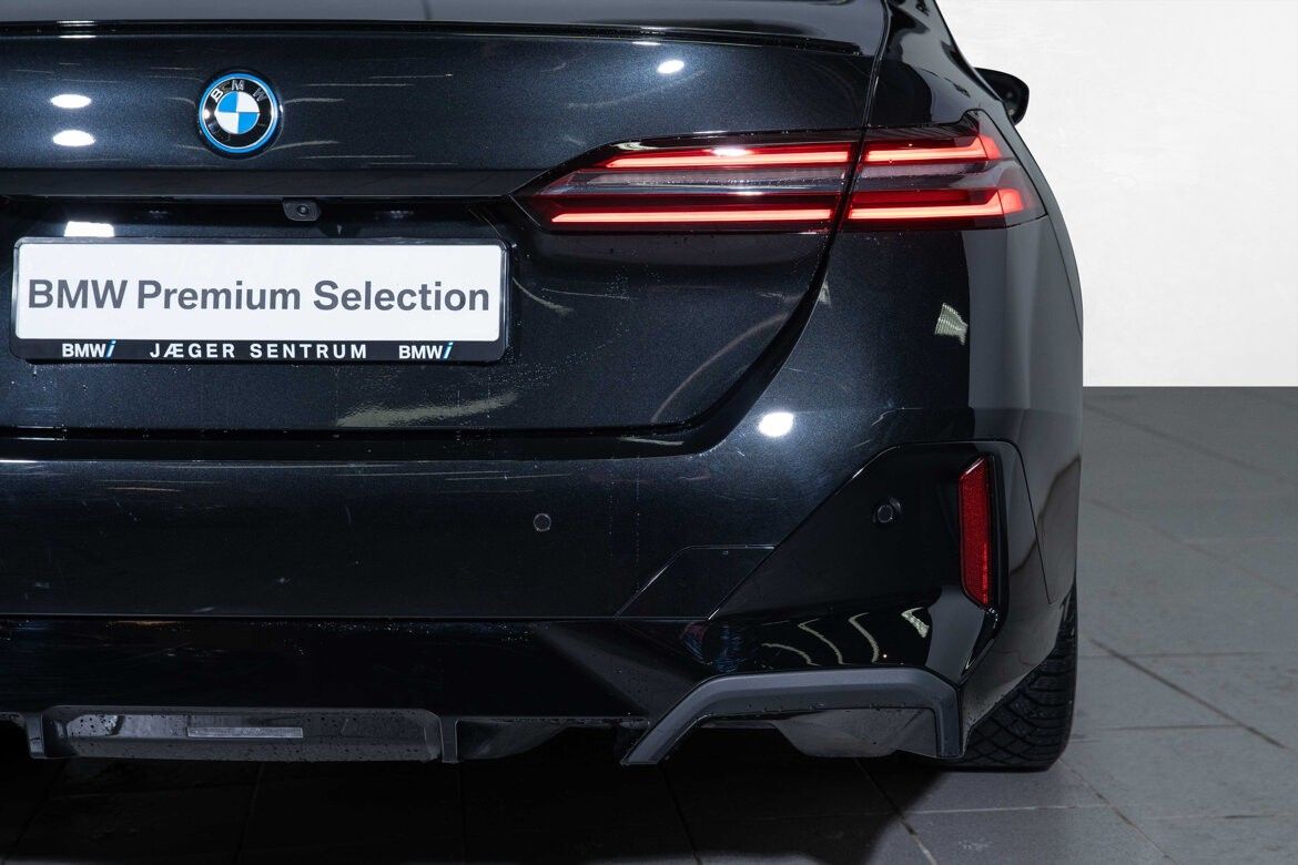 BMW i5