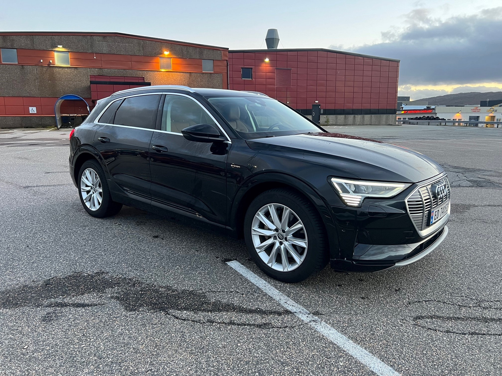 Audi e-tron