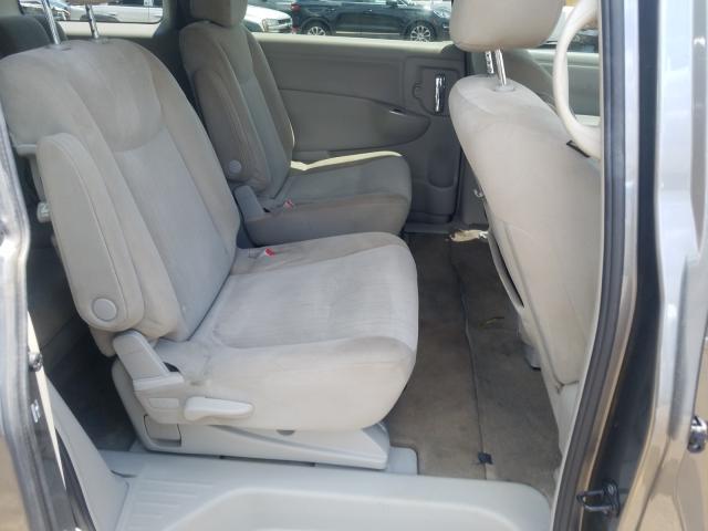 Nissan Quest S 2016