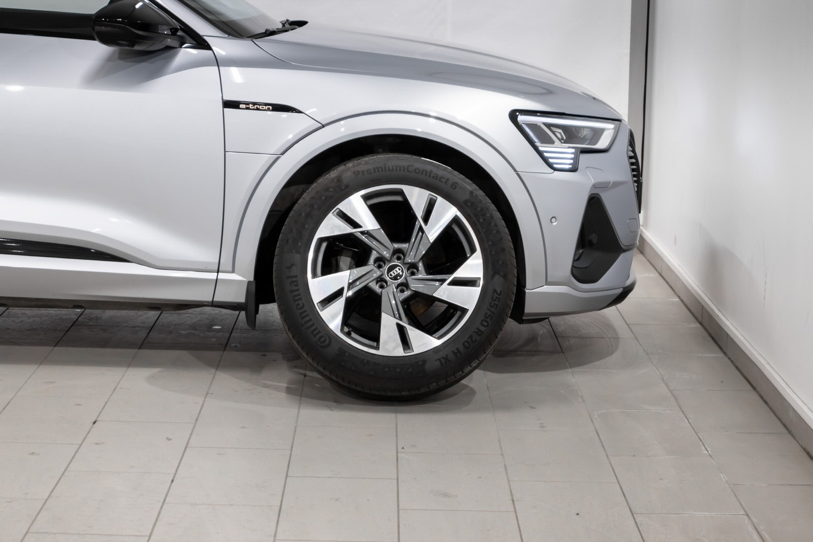 Audi e-tron