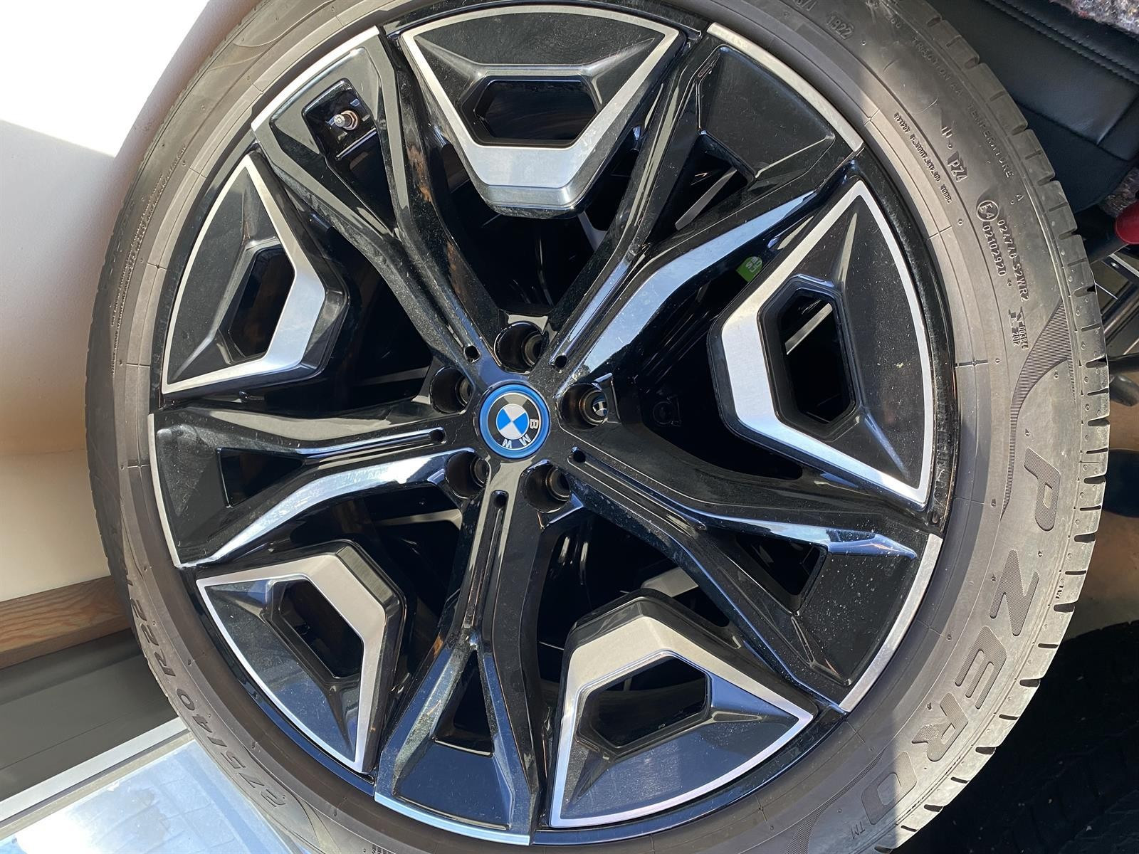 BMW iX xDrive 40