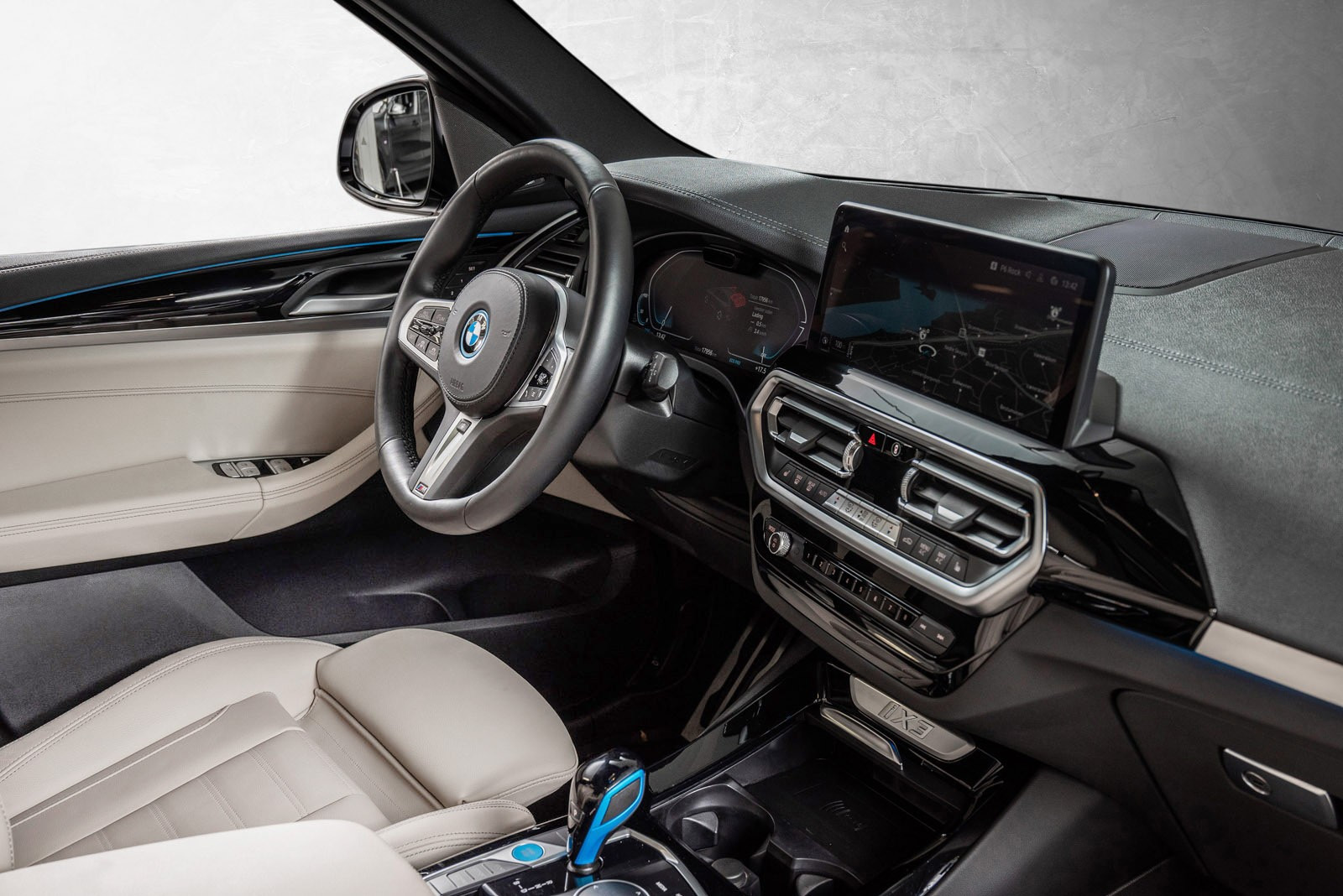 BMW iX3