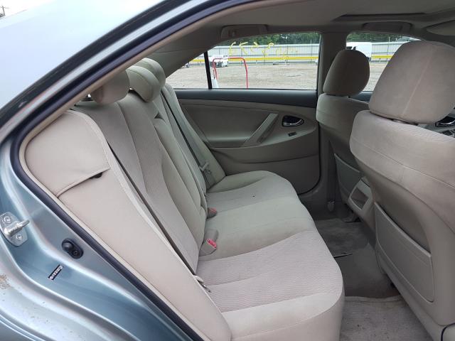 Toyota Camry Base 2010