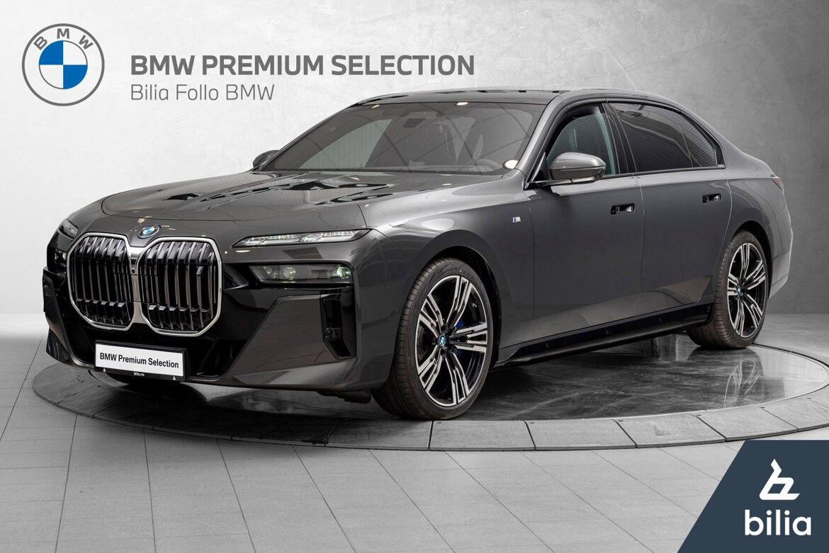 BMW i7