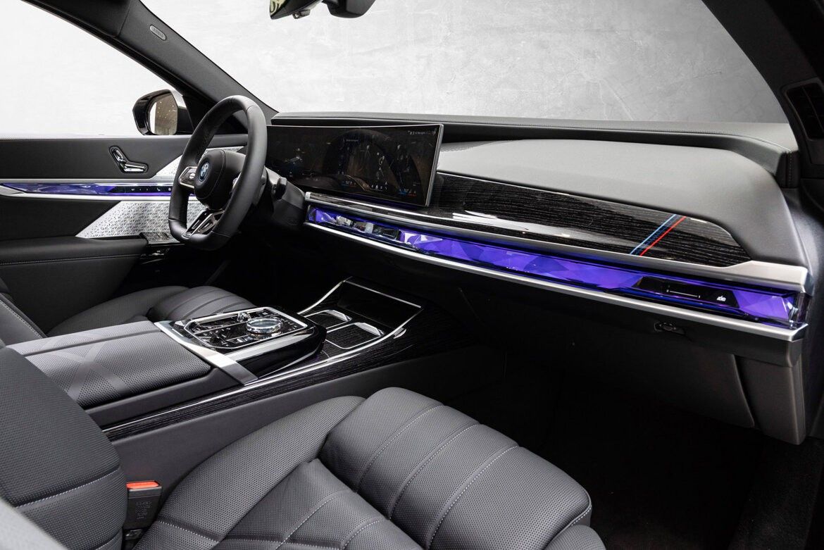 BMW i7