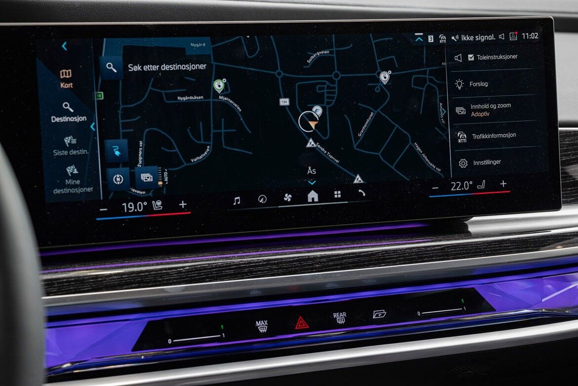 BMW i7