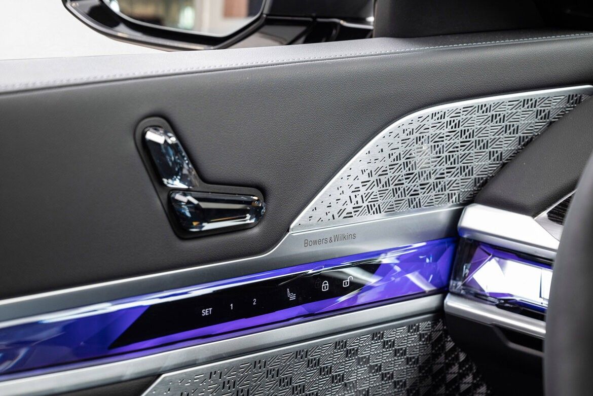 BMW i7