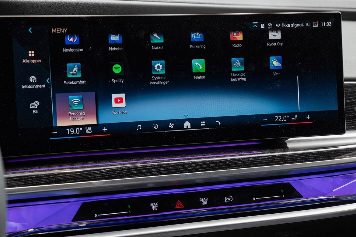 BMW i7