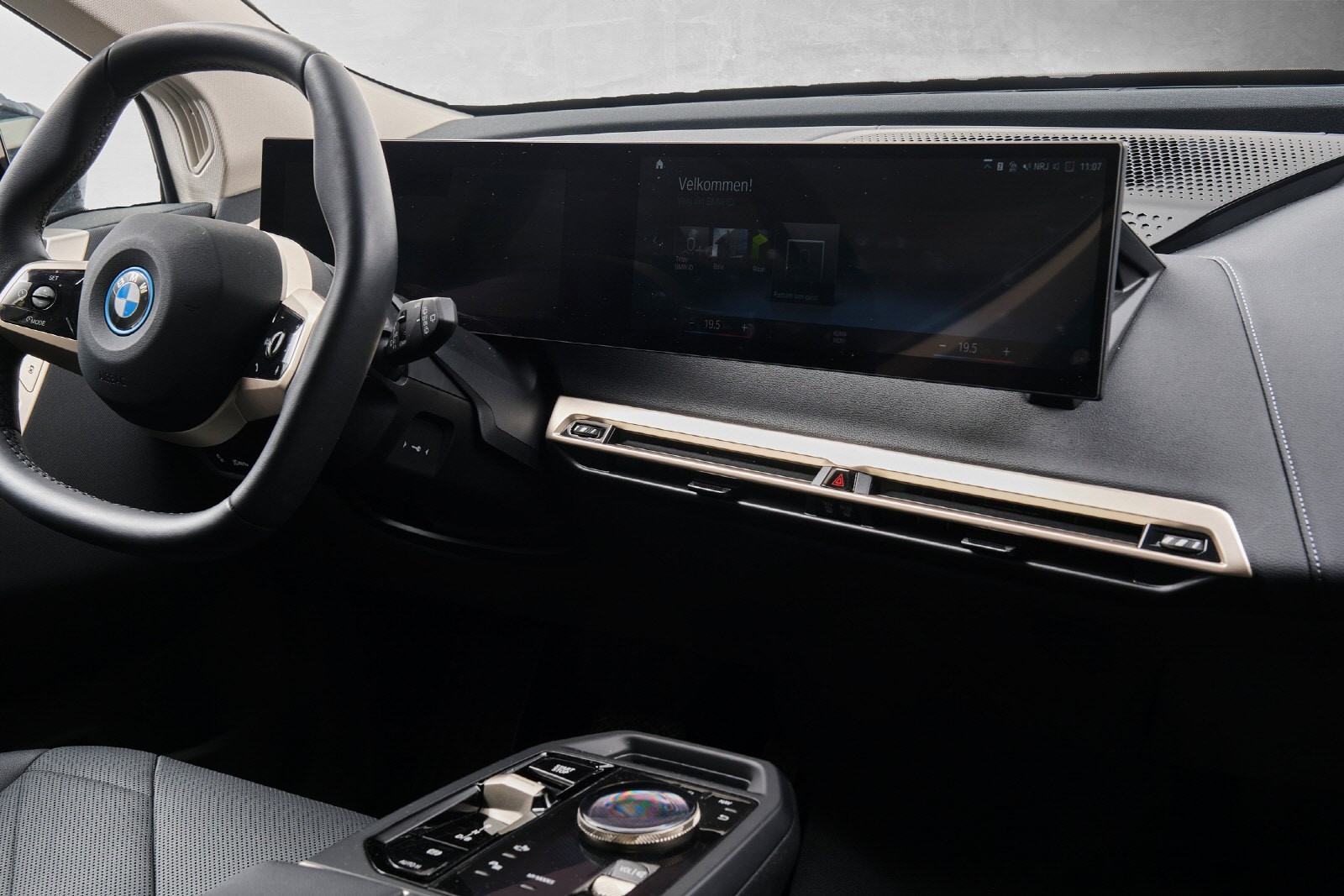 BMW iX xDrive 40