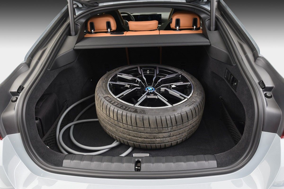 BMW i4 M50