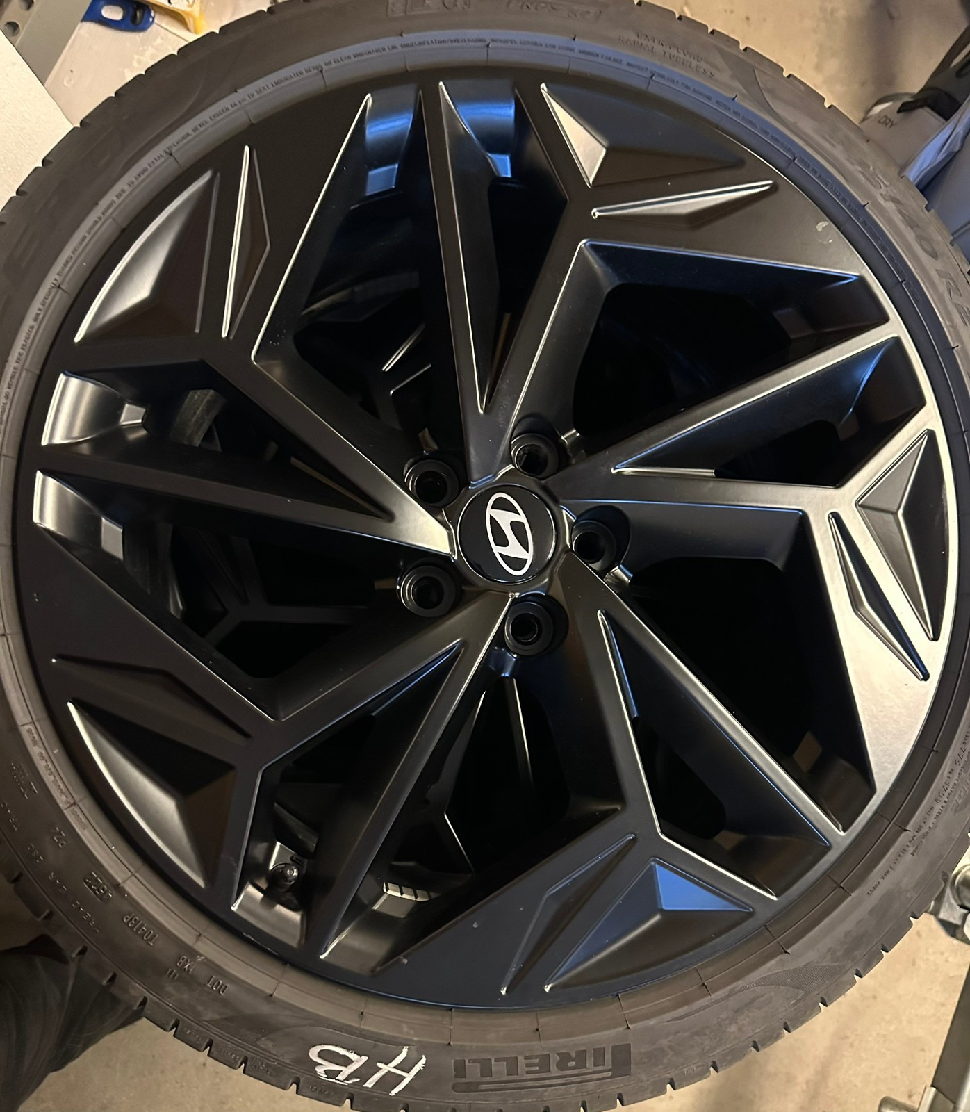 Hyundai Ioniq 6