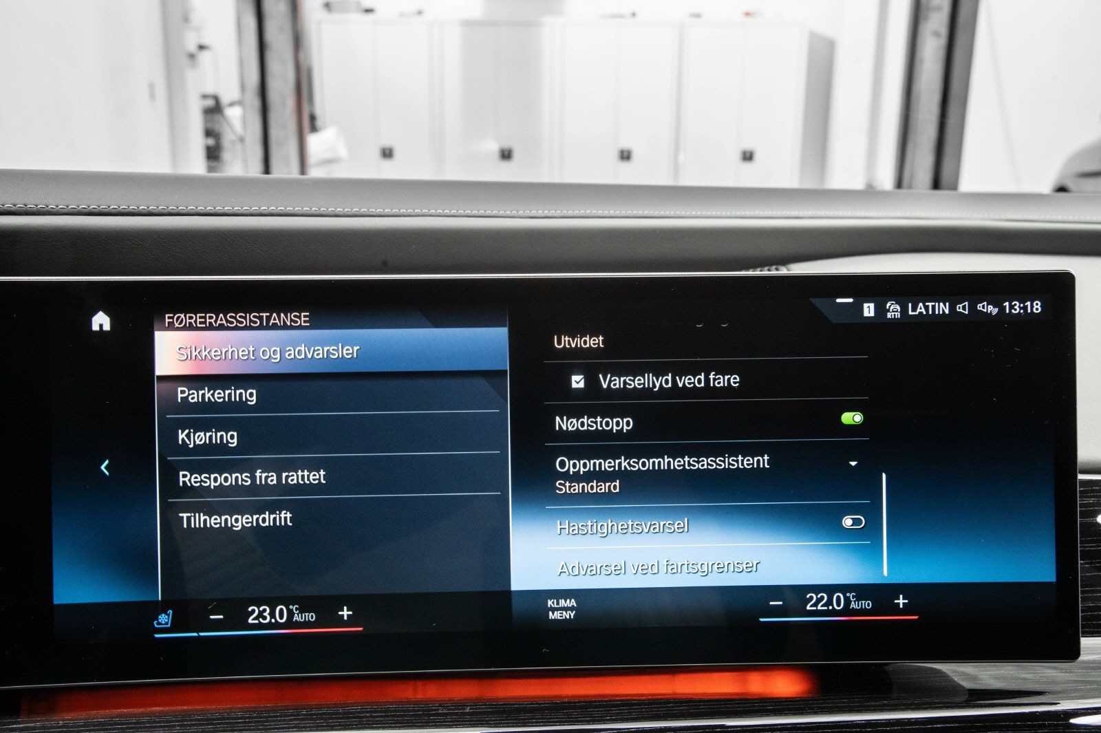 BMW i7