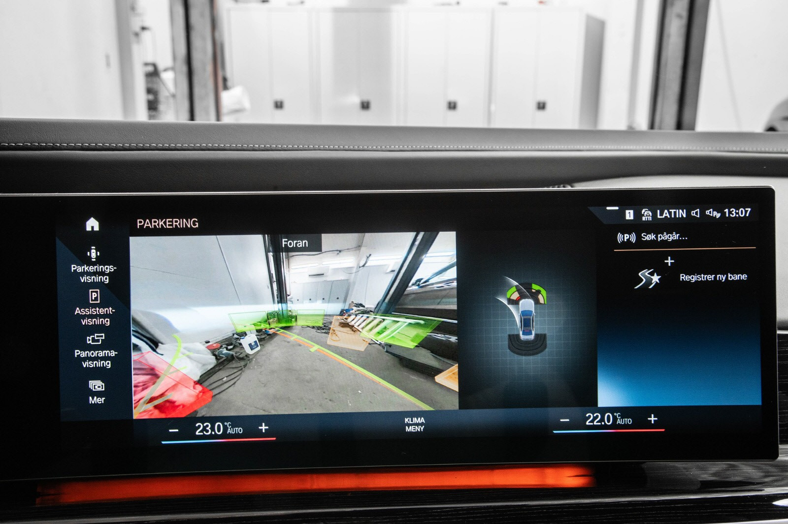 BMW i7