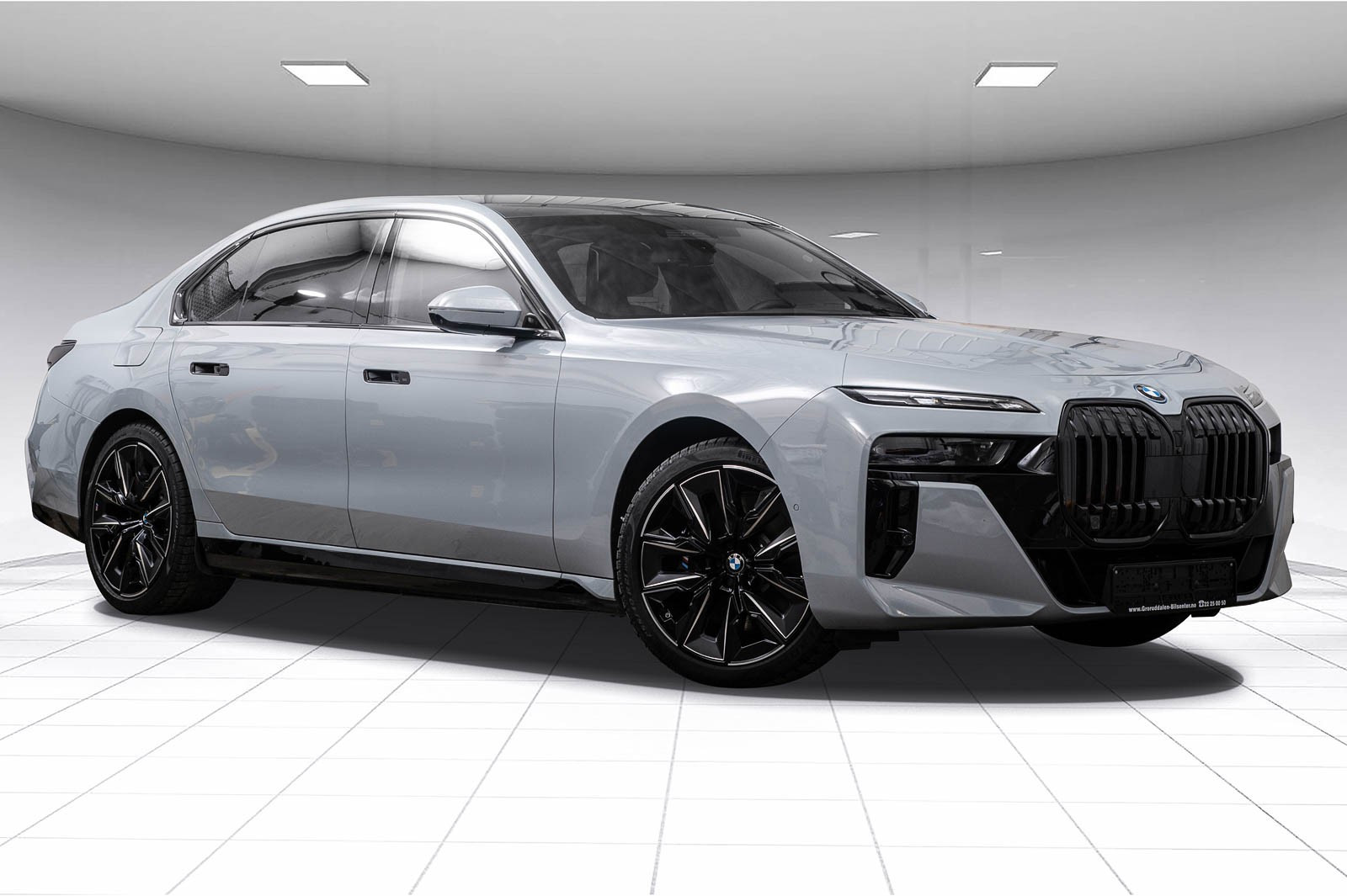 BMW i7