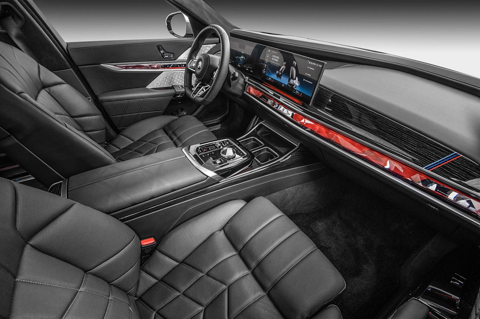BMW i7