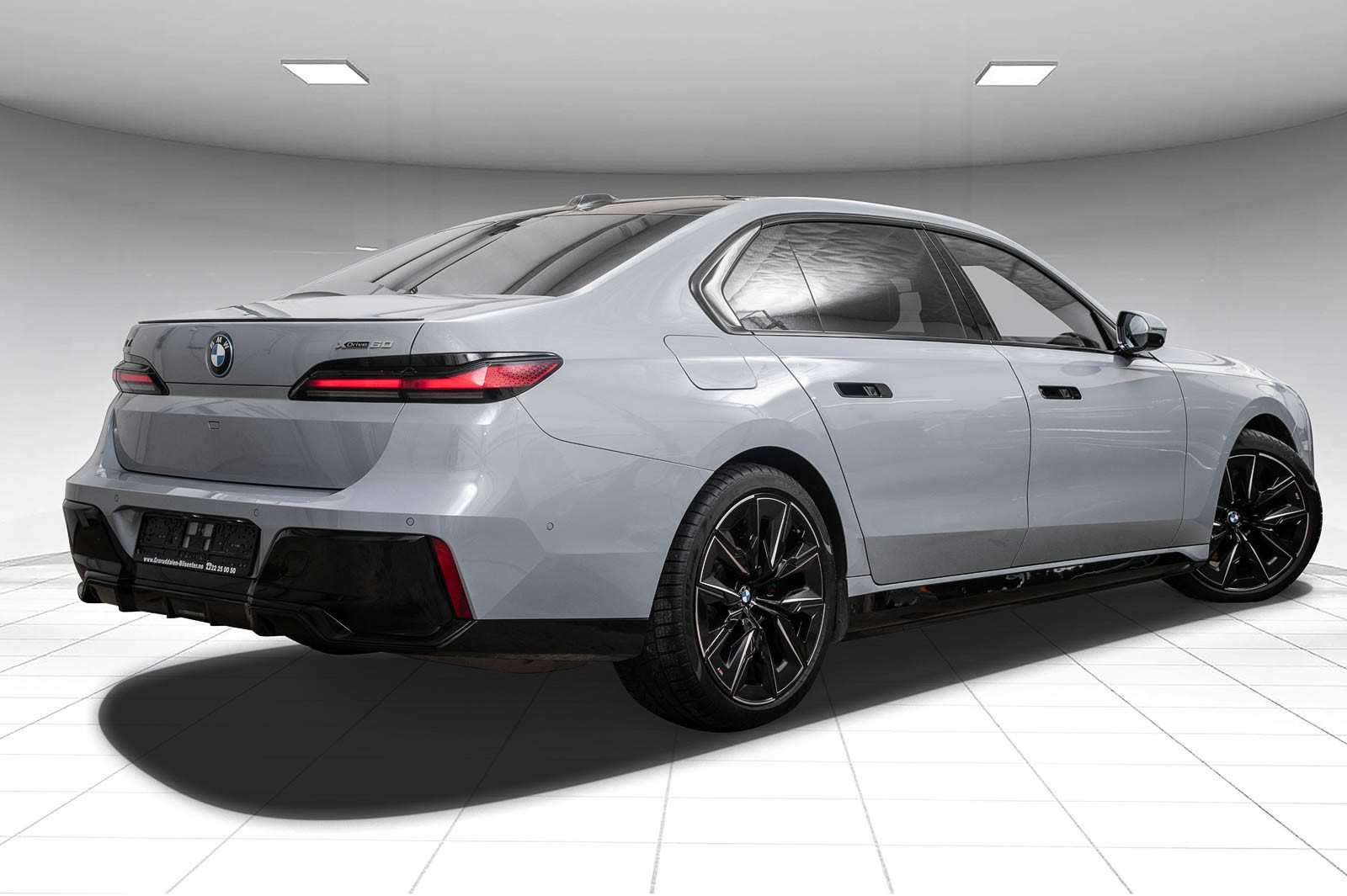 BMW i7