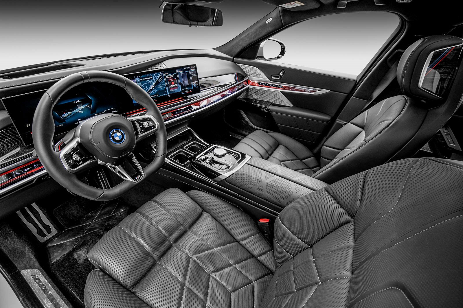 BMW i7
