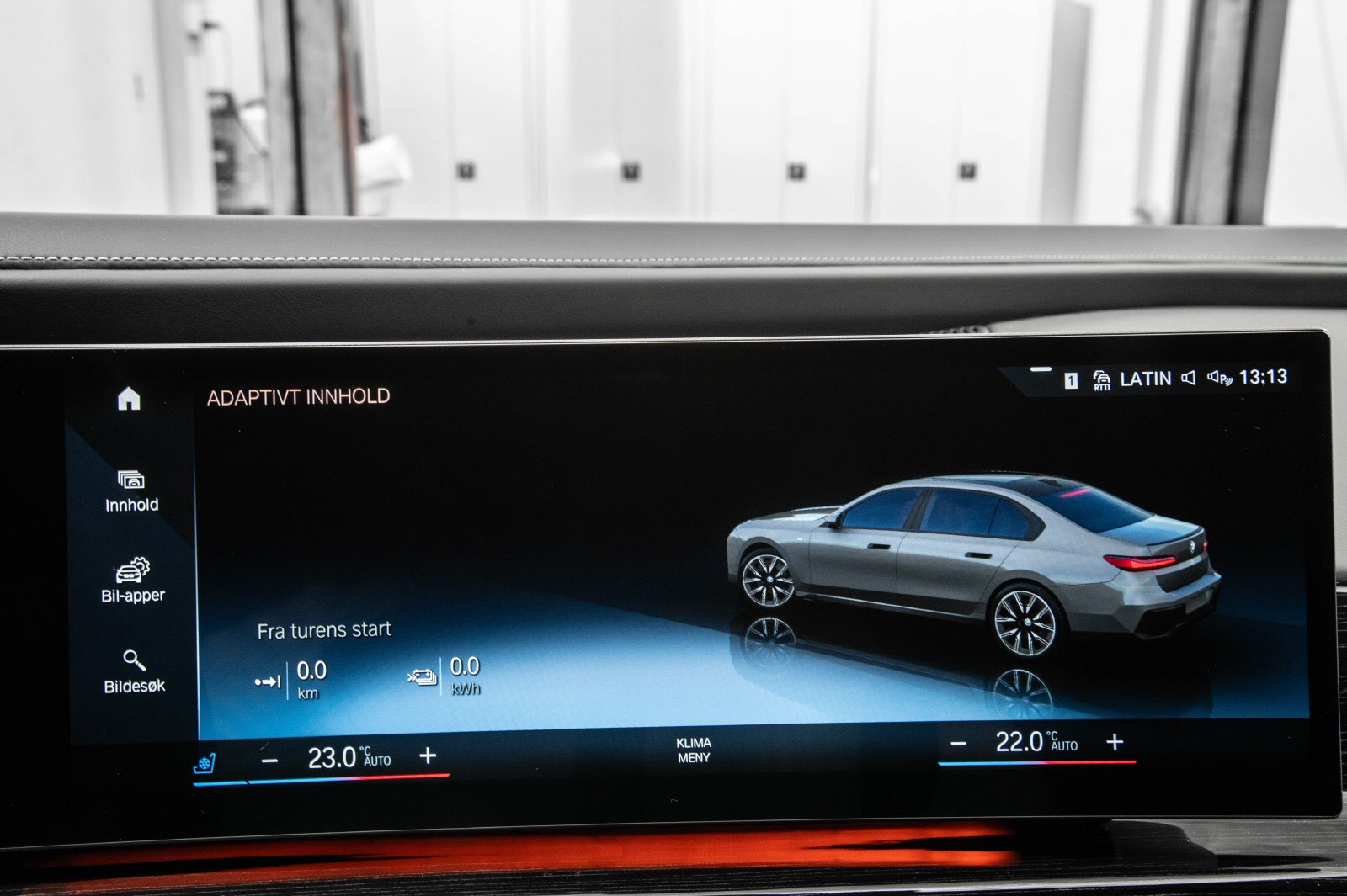 BMW i7
