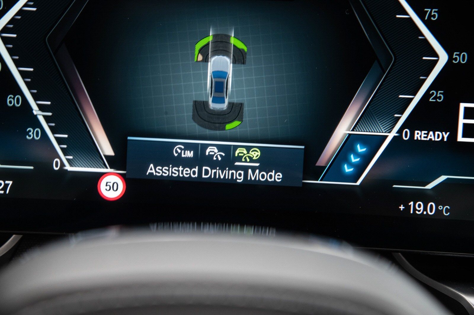BMW i7
