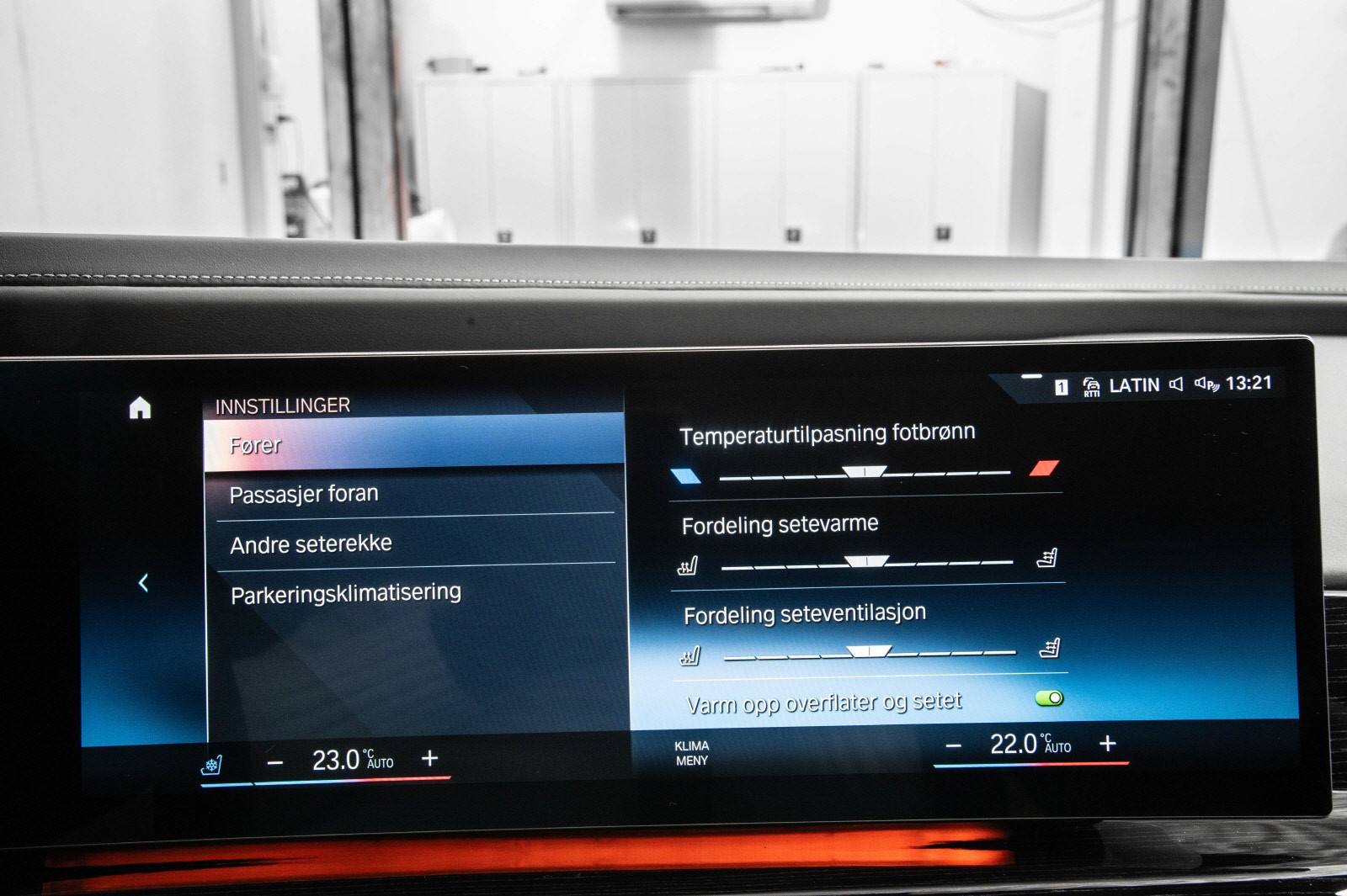 BMW i7