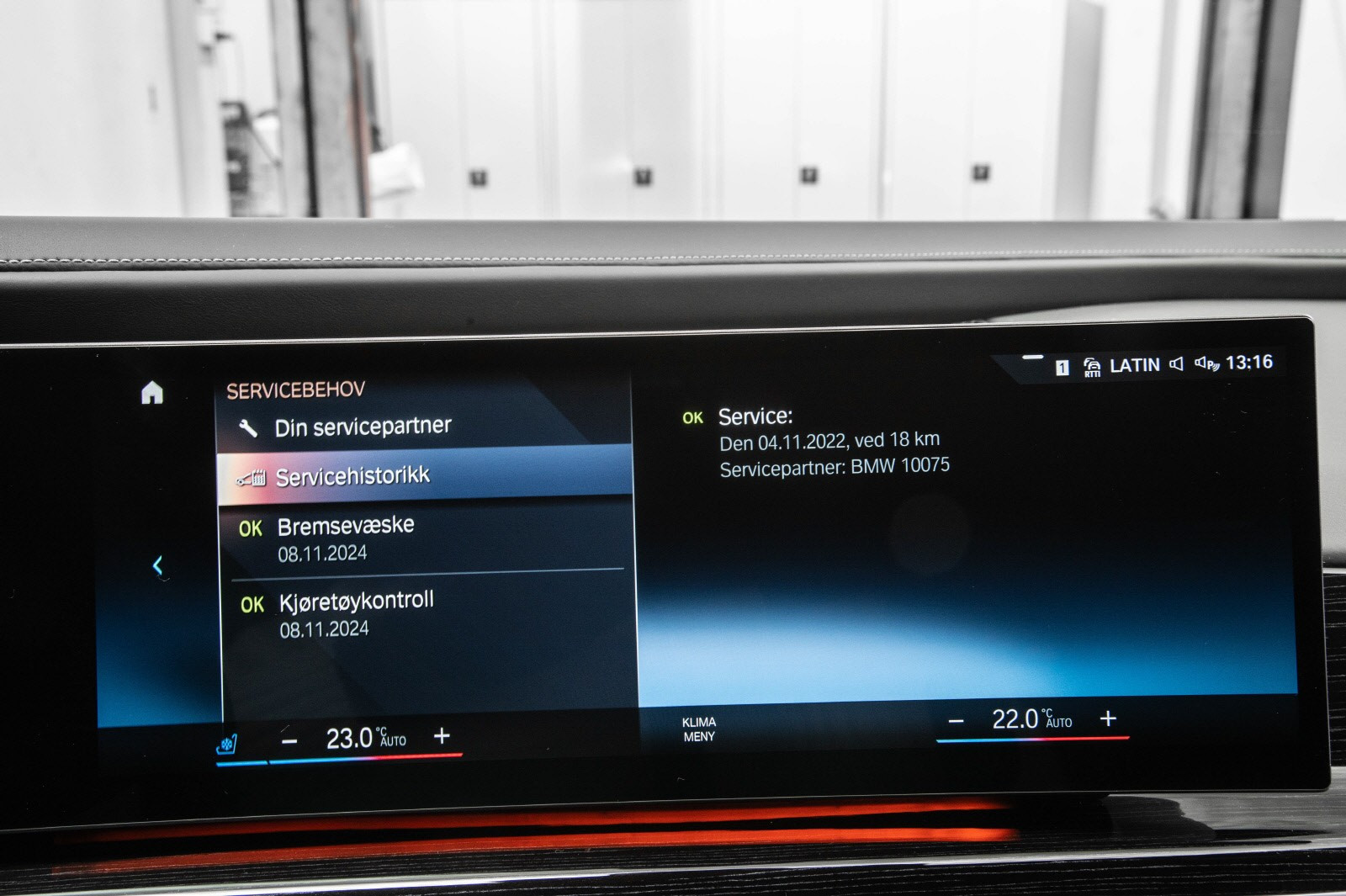 BMW i7