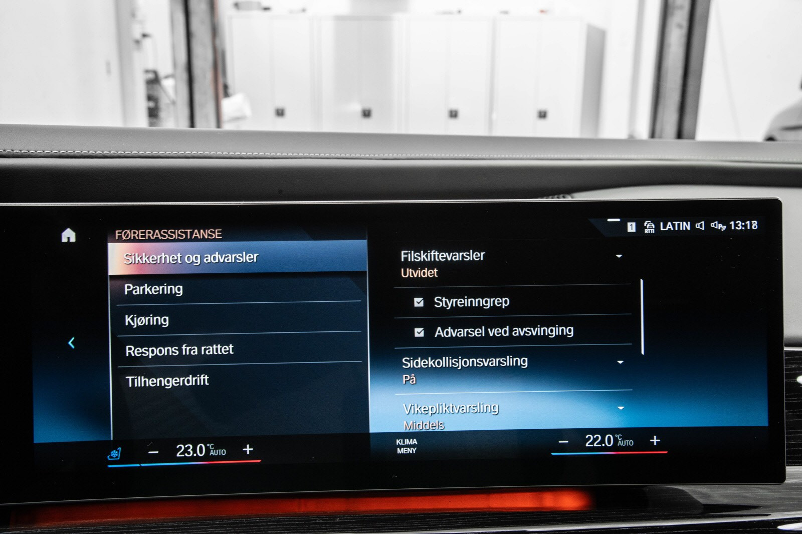 BMW i7