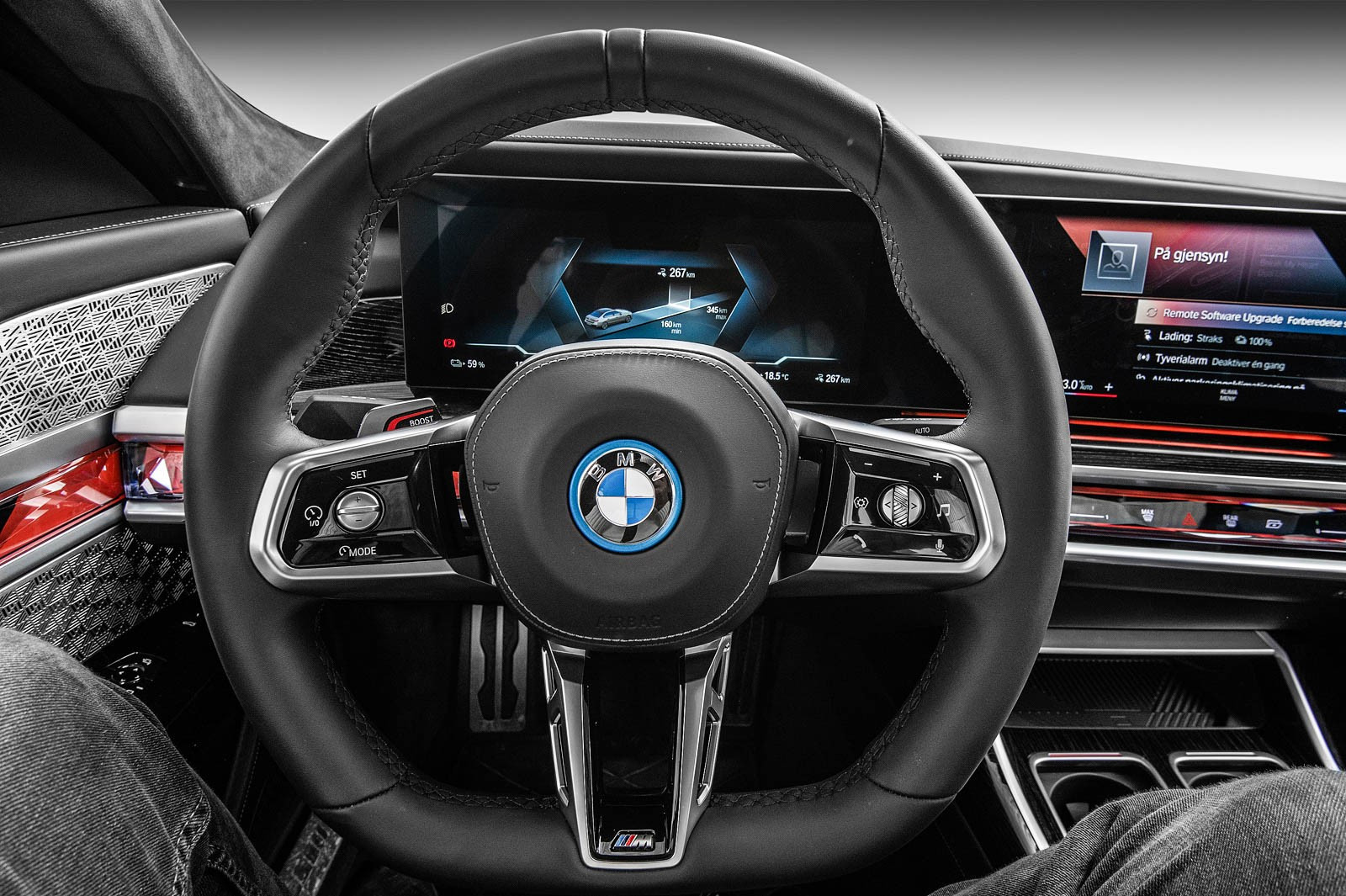 BMW i7