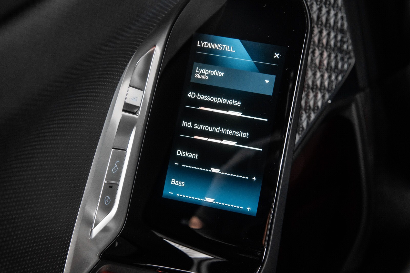 BMW i7