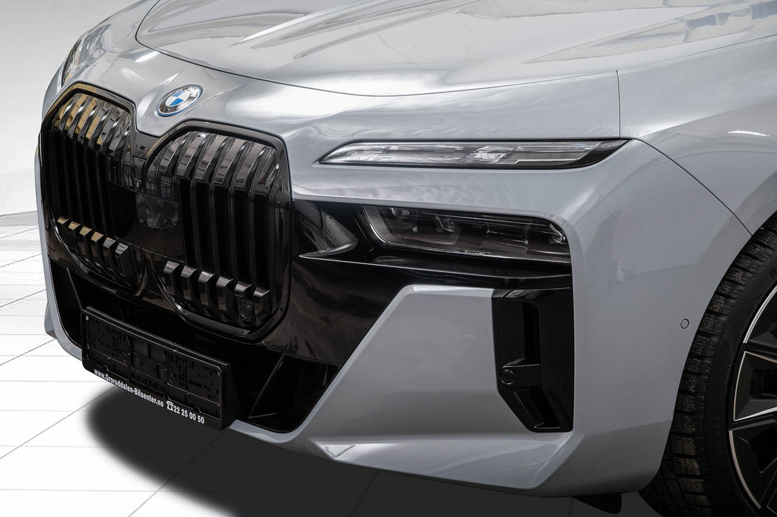 BMW i7