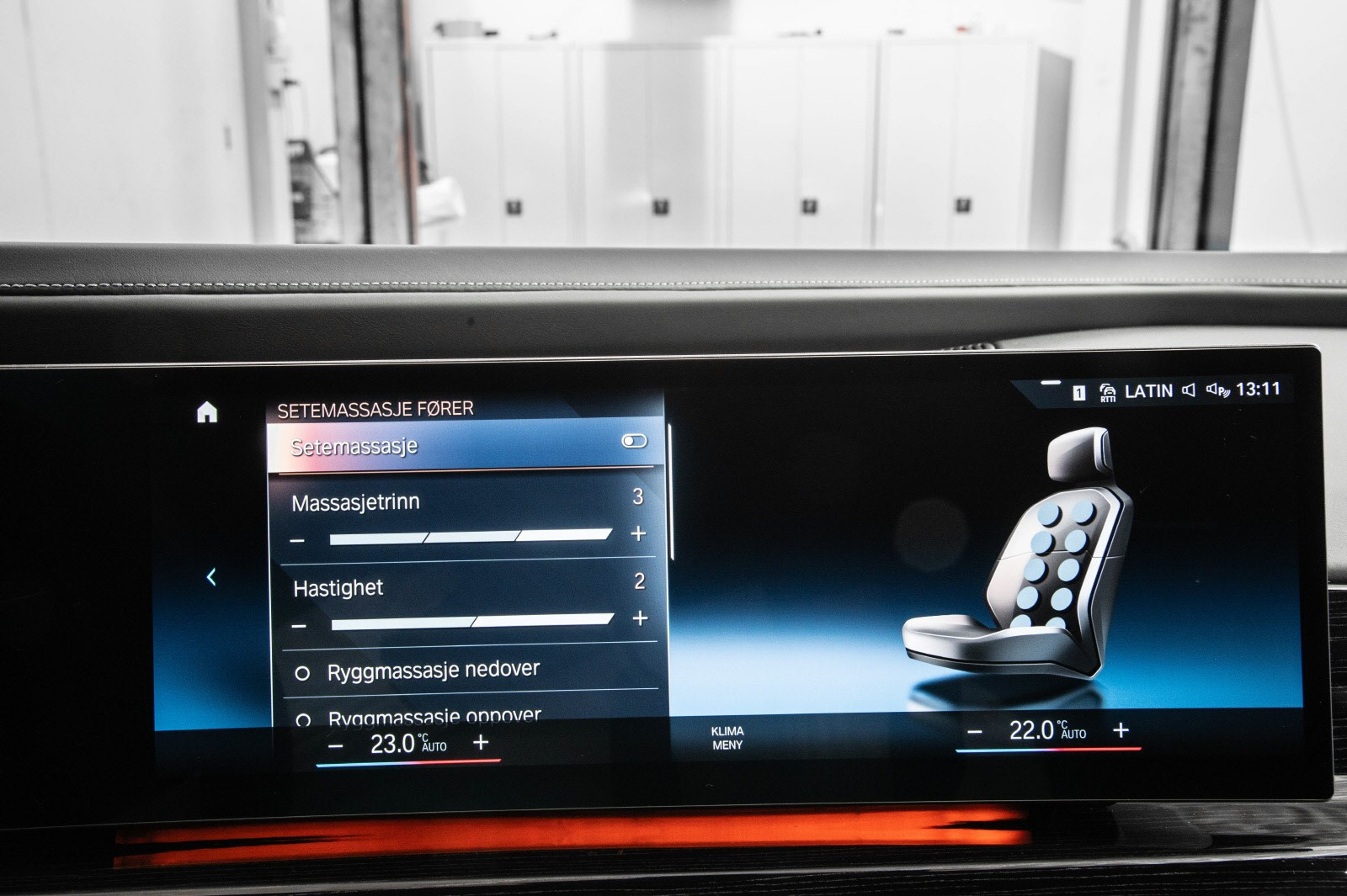 BMW i7
