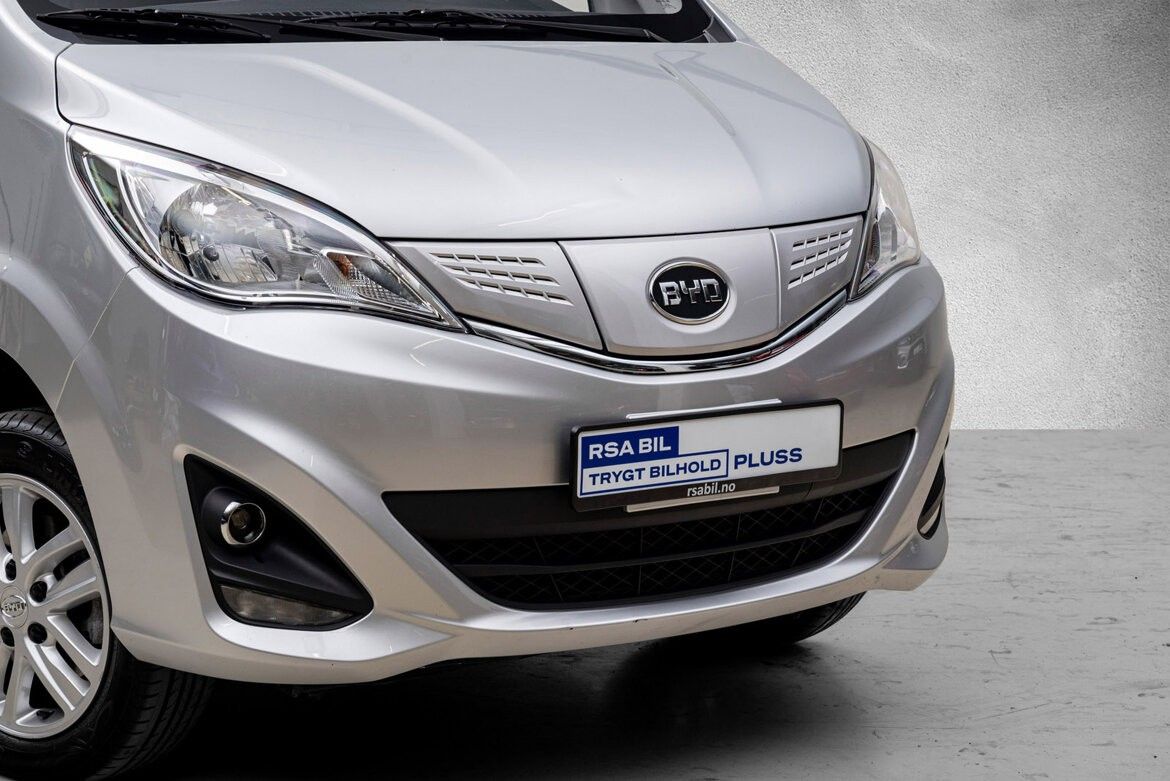 BYD T3