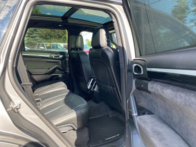 Porsche Cayenne GT 2013